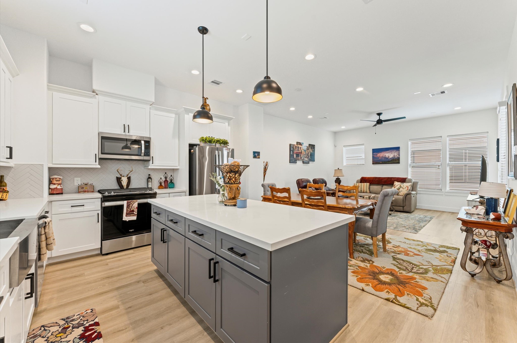 2311 Eagle Street Houston, TX 77004 - Photo 3 of 21 a large kitchen with lots of counter space and stainless steel appliances