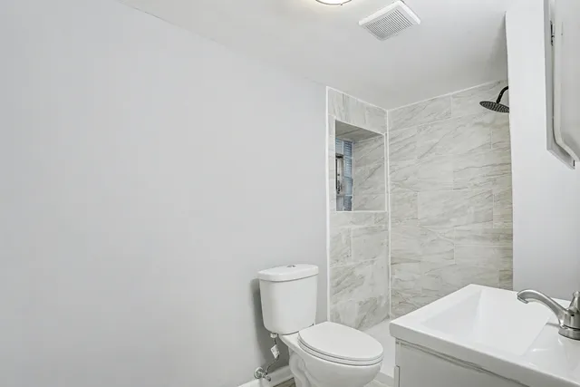 $279,000 | 6954 South Prairie Avenue, Chicago, IL 60637