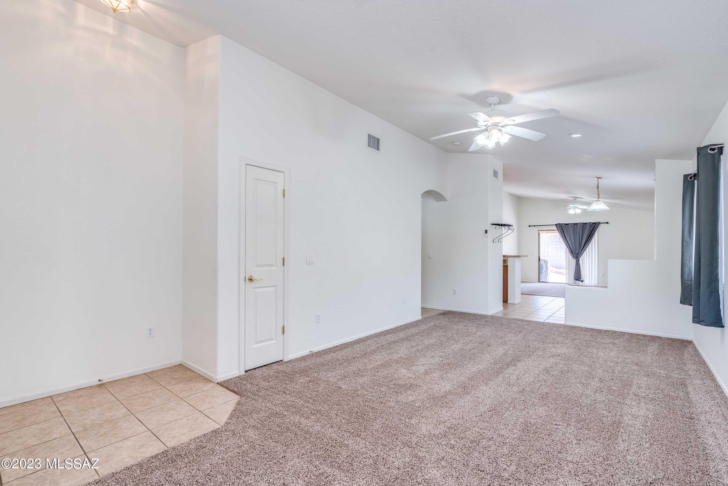 7839 South Splinter Way Tucson, AZ 85756 - Photo 8 of 49