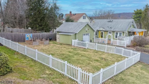 $539,000 | 17 East Main Street, Lebanon, NJ 08833