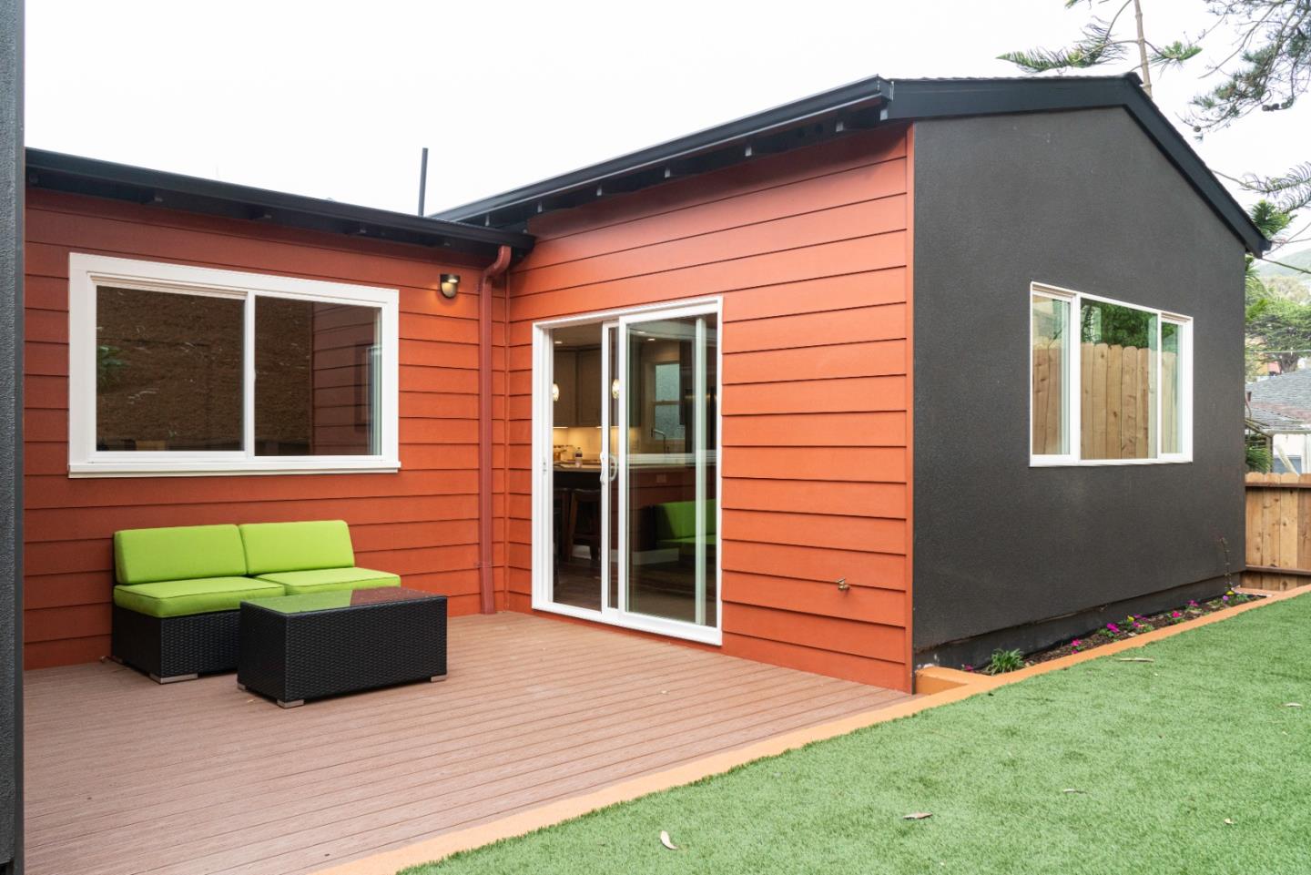 660 Edgemar Avenue Pacifica, CA 94044 - Photo 33 of 36 a view of front of a house with a yard