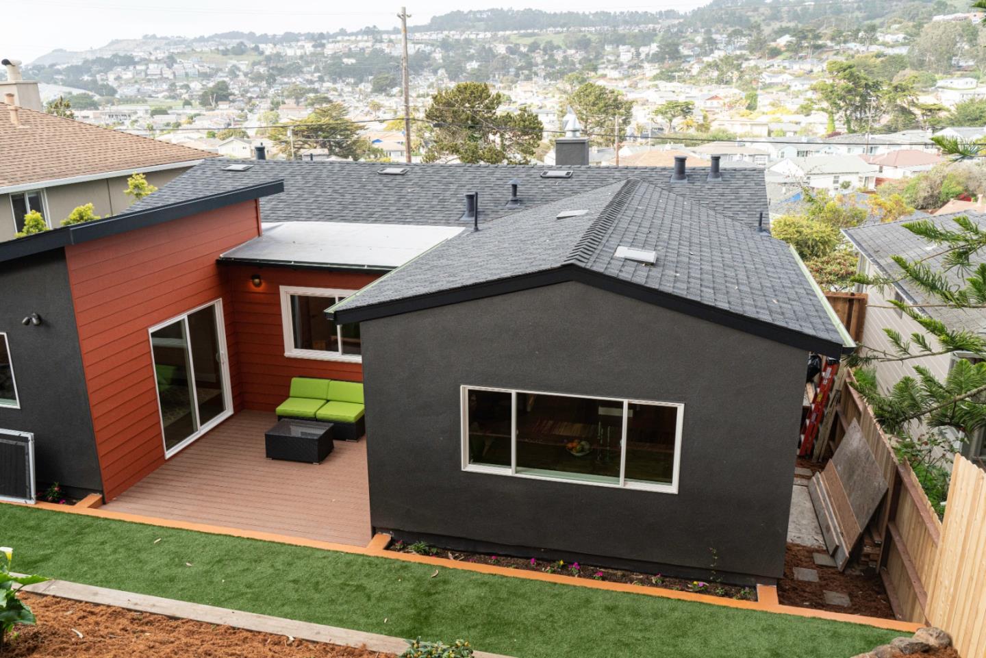 660 Edgemar Avenue Pacifica, CA 94044 - Photo 35 of 36 a aerial view of a house with a yard