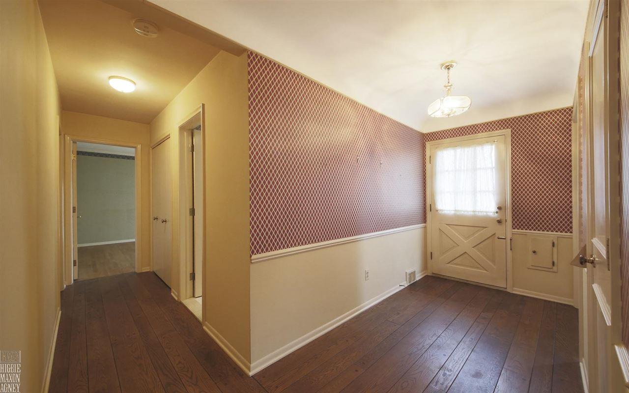 85 Vernier Road Grosse Pointe, MI 48236 - Photo 13 of 31