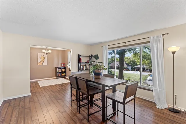 $339,000 | 6717 Northwest Lawson Lane, Parkville, MO 64152