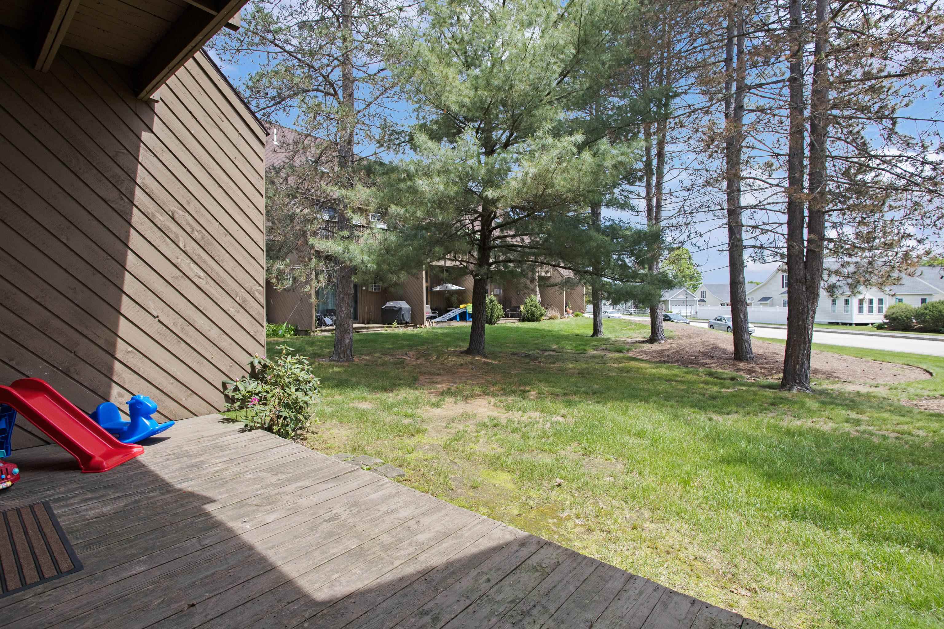 4 Clinton Court Merrimack, NH 03054 - Photo 34 of 42 Gallery Image 34