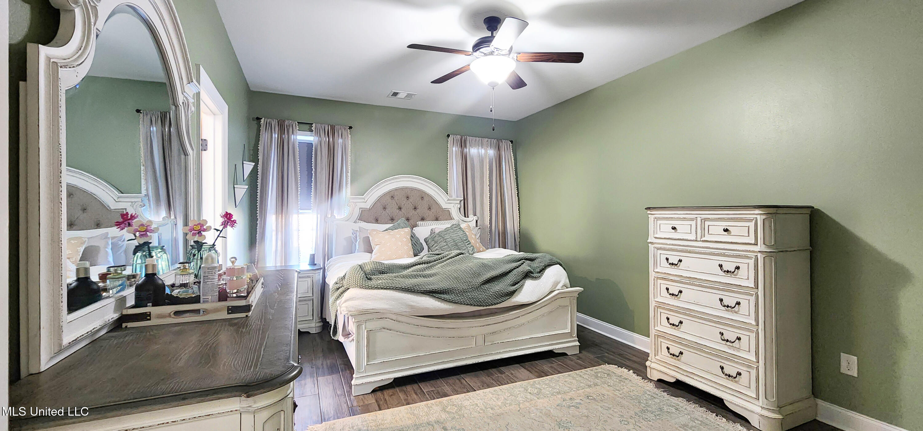 14456 North Swan Road Gulfport, MS 39503 - Photo 14 of 28 Primary Bedroom