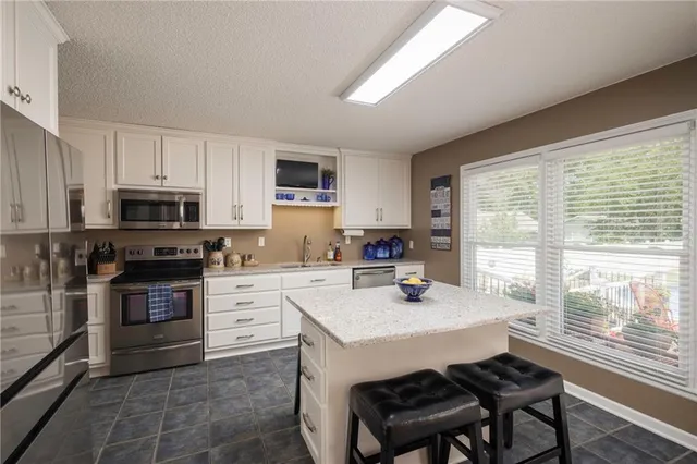 $312,500 | 315 Goodrich Drive, Warrensburg, MO 64093