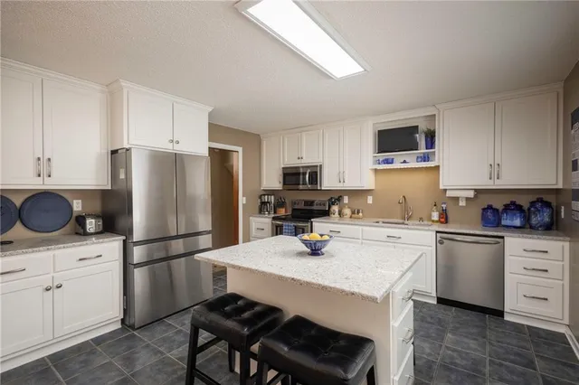 $312,500 | 315 Goodrich Drive, Warrensburg, MO 64093