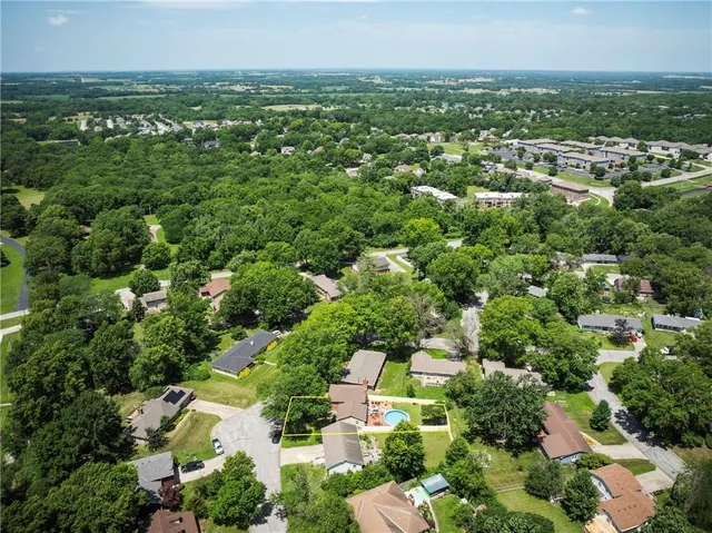 $312,500 | 315 Goodrich Drive, Warrensburg, MO 64093