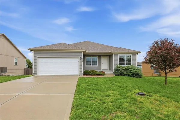 $339,900 | 737 South Cypress Street, Gardner, KS 66030