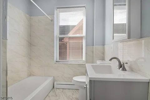 $2,700 | 150 East Main Street, Unit 2, Rockaway, NJ 07866