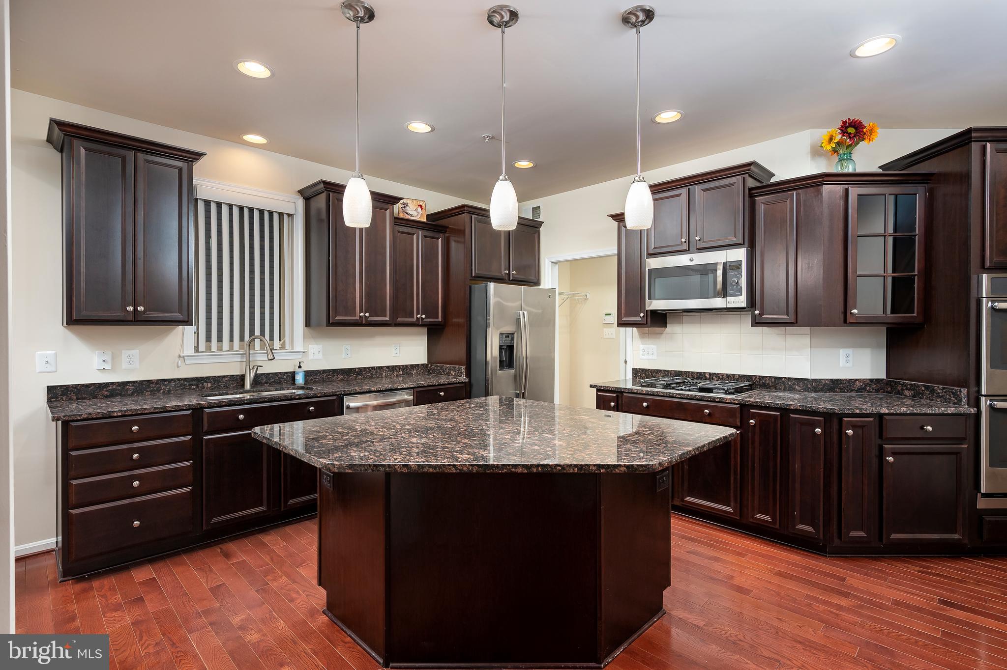 8102 Ridgely Loop Severn, MD 21144 - Photo 9 of 38 Kitchen