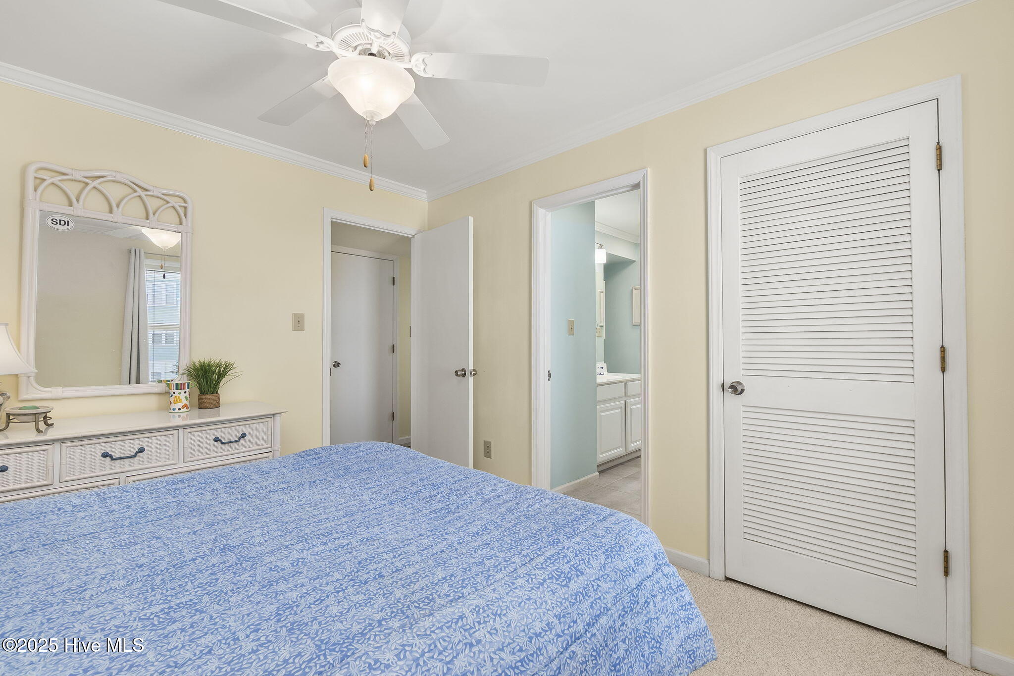 1010 Salter Path Road, Unit 23 MARINER'S POINT Atlantic Beach, NC 28512 - Photo 17 of 52 Bedroom 1 suite
