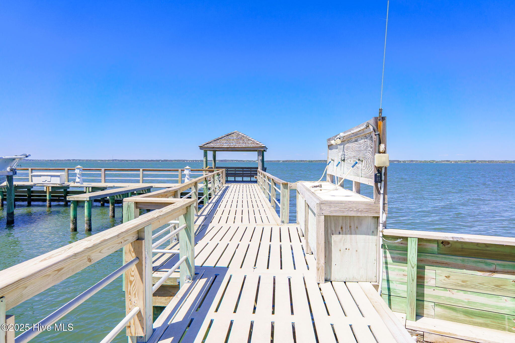1010 Salter Path Road, Unit 23 MARINER'S POINT Atlantic Beach, NC 28512 - Photo 46 of 52 Fish cleaning station at marina