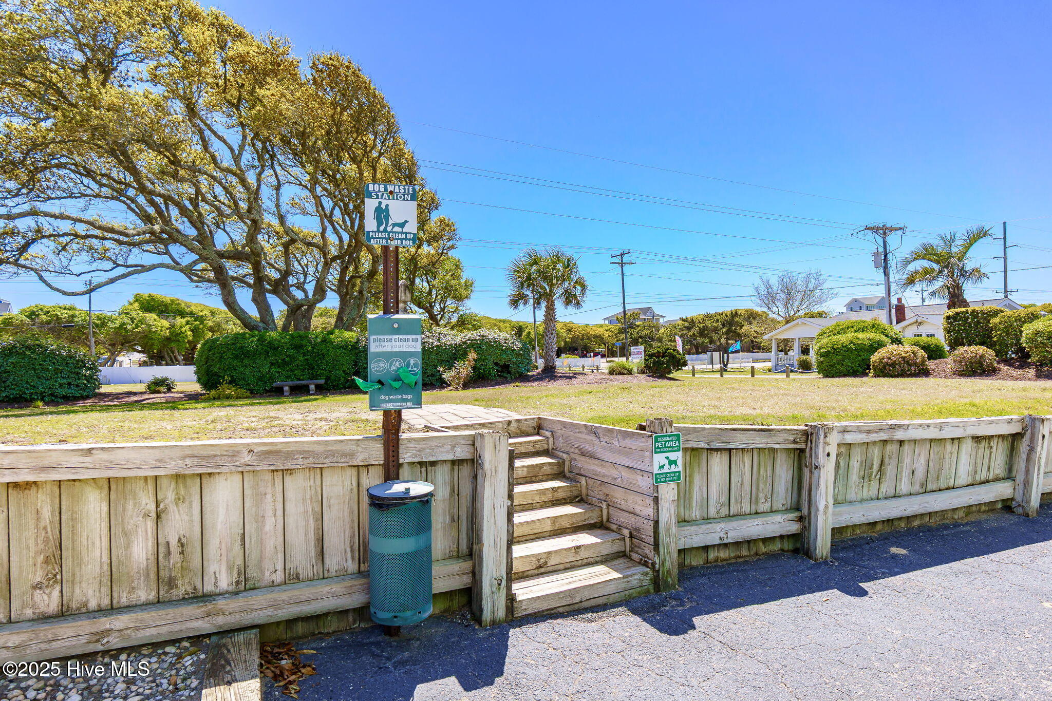 1010 Salter Path Road, Unit 23 MARINER'S POINT Atlantic Beach, NC 28512 - Photo 51 of 52 Pet area