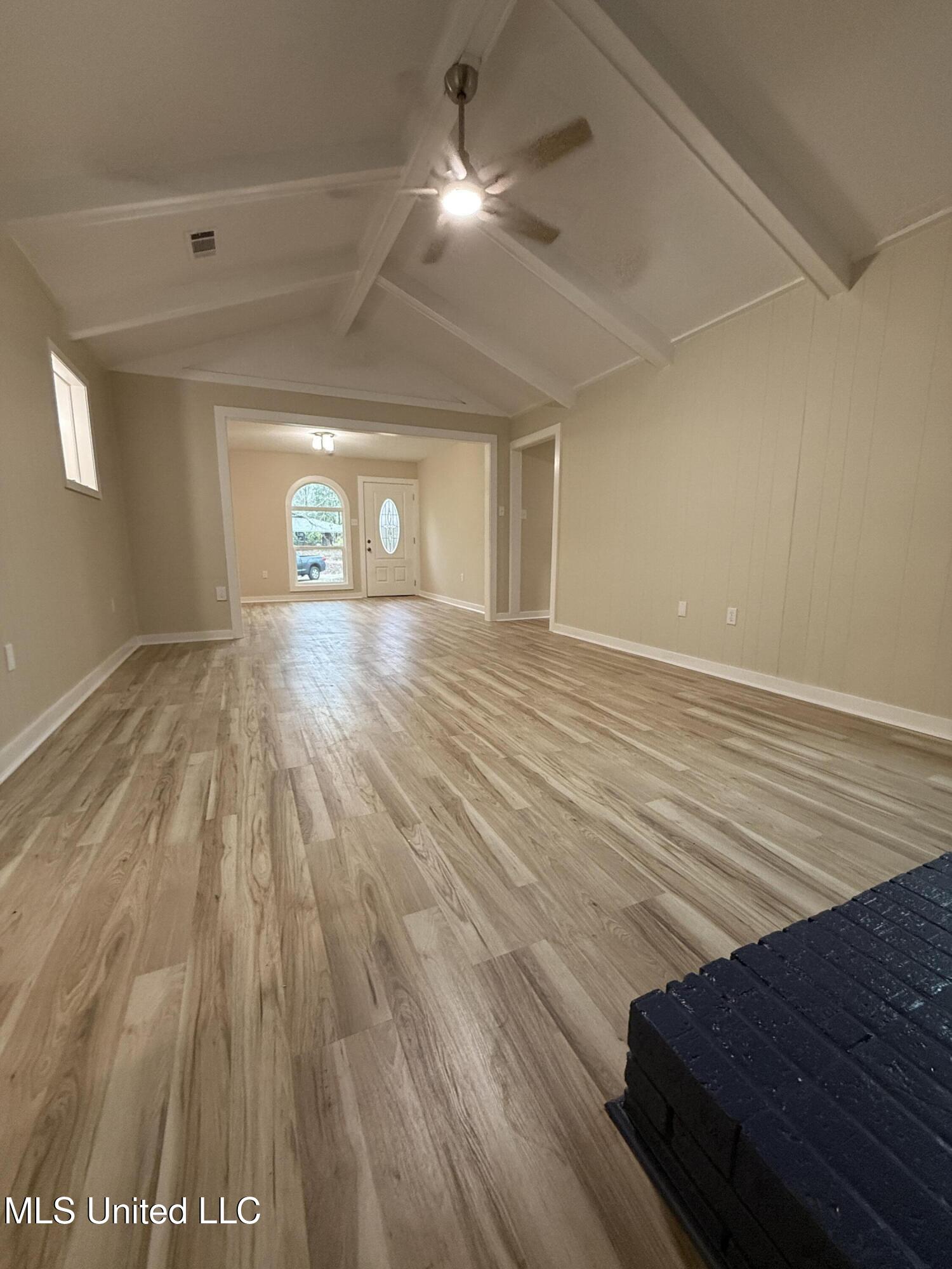 320 Eagle Cove Pearl, MS 39208 - Photo 6 of 47 Living Room View to Front Door