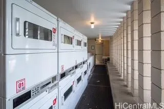 $1,500 | 1550 Wilder Avenue, Unit B204, Honolulu, HI 96822