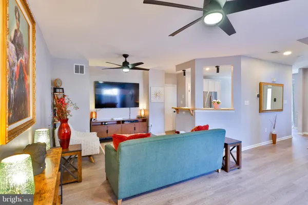 $515,000 | 14445 Glencrest Circle, Unit 74, Centreville, VA 20120