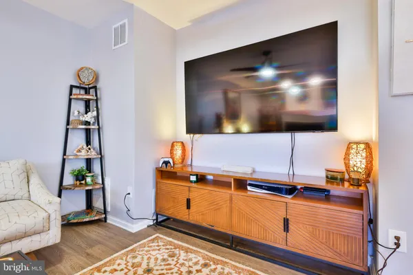 $515,000 | 14445 Glencrest Circle, Unit 74, Centreville, VA 20120