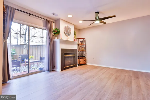 $515,000 | 14445 Glencrest Circle, Unit 74, Centreville, VA 20120