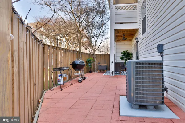 $515,000 | 14445 Glencrest Circle, Unit 74, Centreville, VA 20120