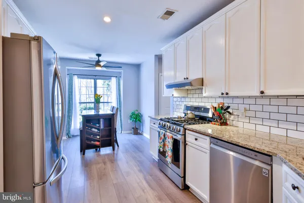 $515,000 | 14445 Glencrest Circle, Unit 74, Centreville, VA 20120