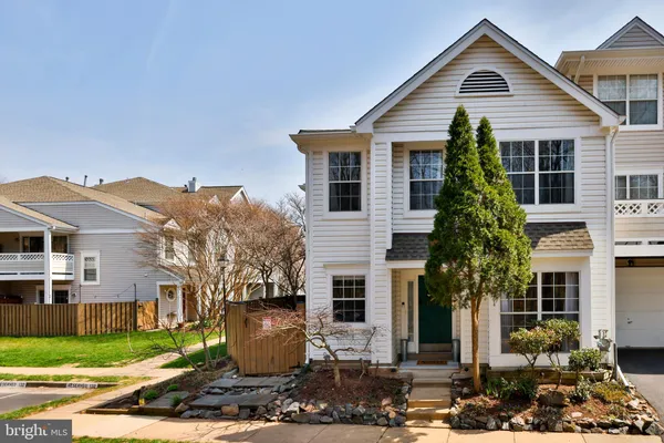 $515,000 | 14445 Glencrest Circle, Unit 74, Centreville, VA 20120