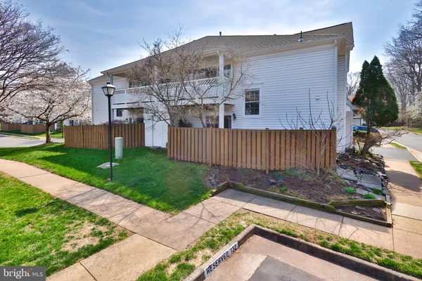 $515,000 | 14445 Glencrest Circle, Unit 74, Centreville, VA 20120