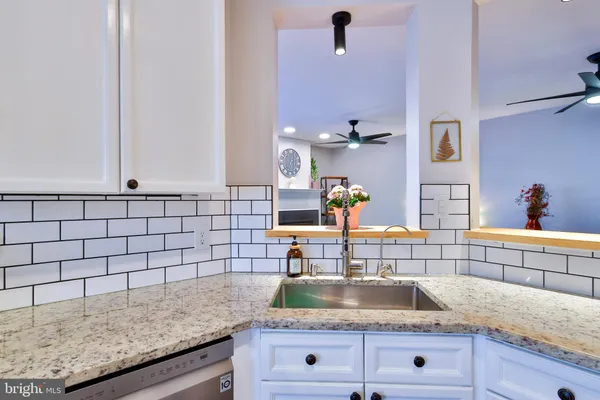 $515,000 | 14445 Glencrest Circle, Unit 74, Centreville, VA 20120