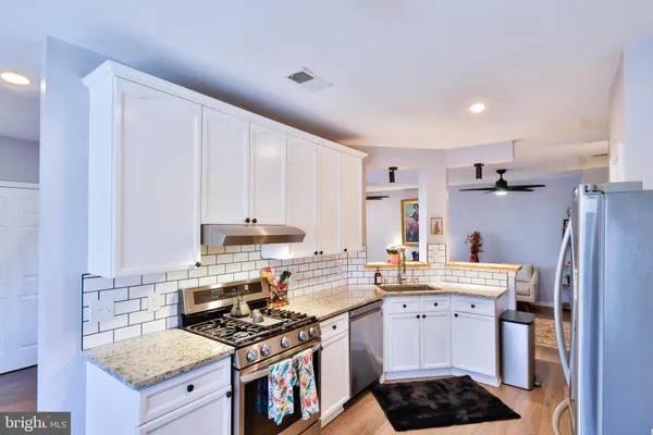 $515,000 | 14445 Glencrest Circle, Unit 74, Centreville, VA 20120