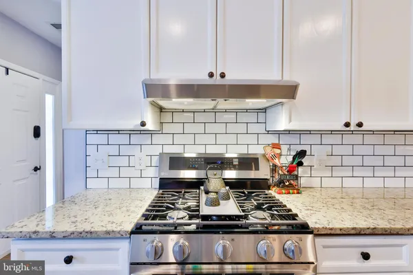 $515,000 | 14445 Glencrest Circle, Unit 74, Centreville, VA 20120