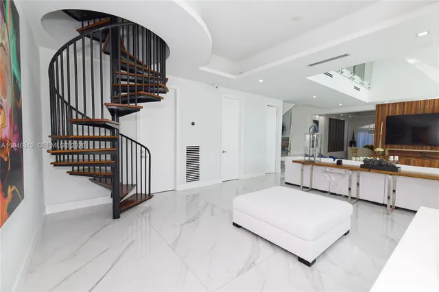 $5,575,000 | 3368 Northeast 169th Street, North Miami Beach, FL 33160