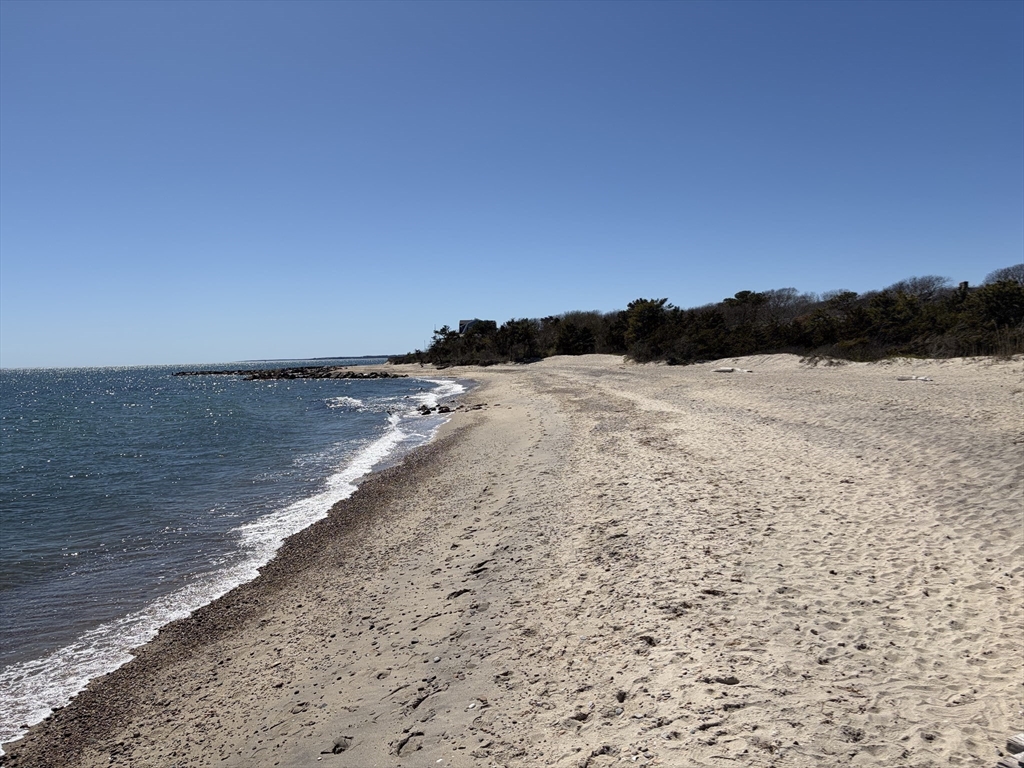 531 Menauhant Road Falmouth, MA 02536 - Photo 10 of 42