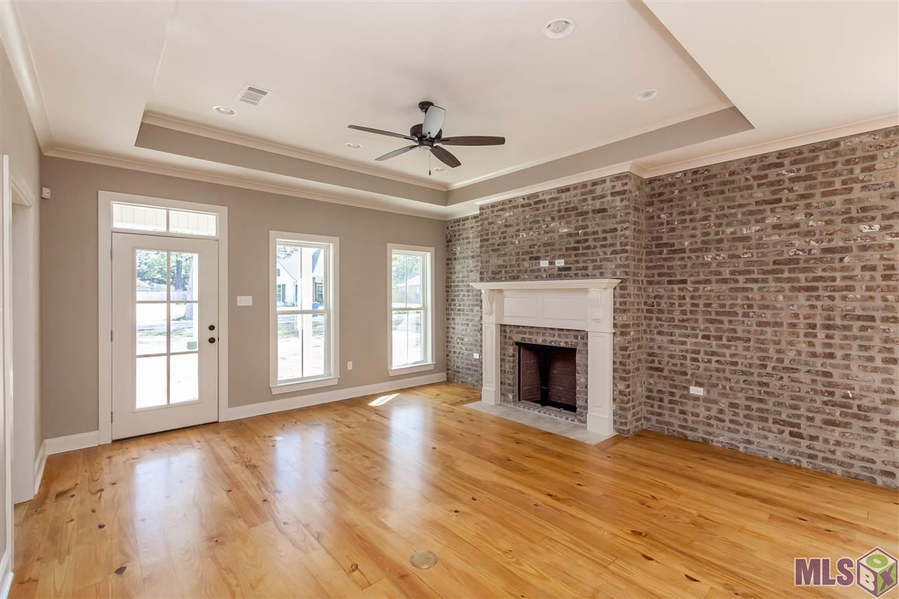 18041 Diaz Road Prairieville, LA 70769 - Photo 3 of 24 Gallery Image 3