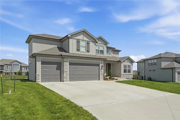 $709,900 | 1116 Hummingbird Court, Greenwood, MO 64034