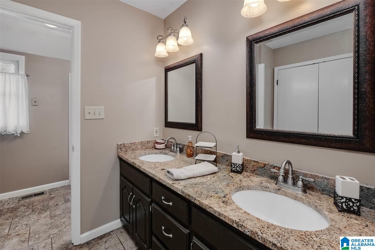 1295 Crawford Cove Road Springville, AL 35146 - Photo 13 of 27