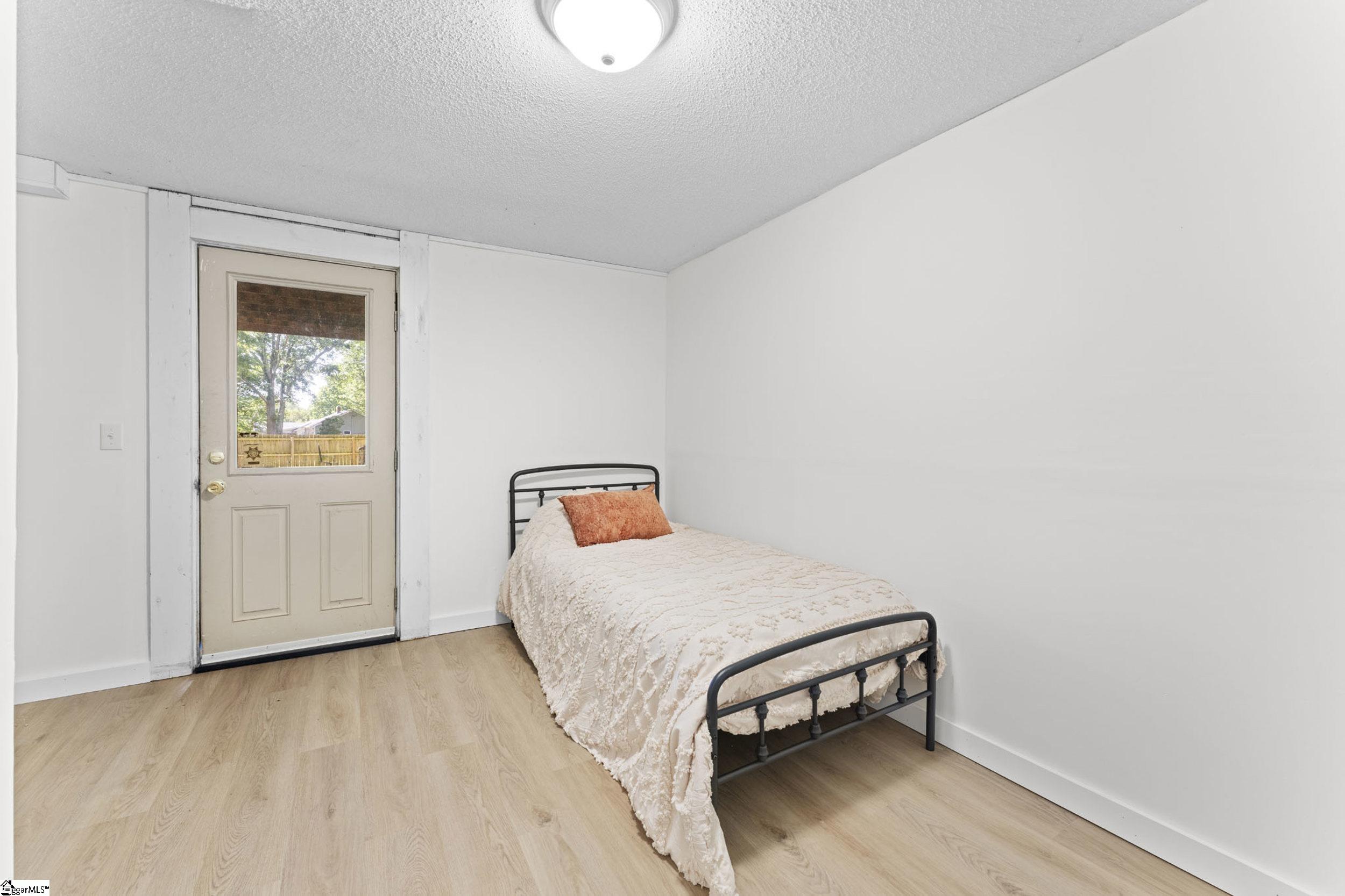109 Ackley Road Greenville, SC 29607 - Photo 28 of 35