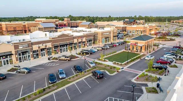 $869,900 | 712 Pierside Drive, Cary, NC 27519