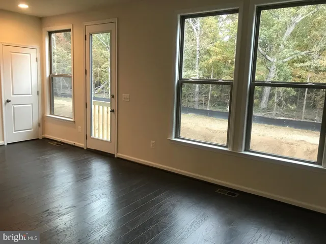 $3,500 | 42416 Dogwood Glen Square, Sterling, VA 20166