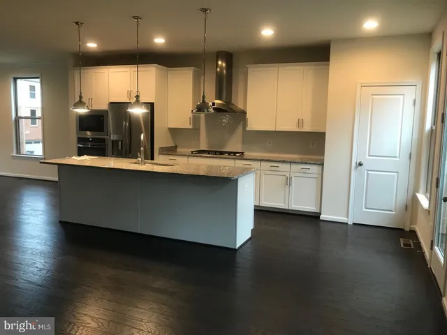 $3,500 | 42416 Dogwood Glen Square, Sterling, VA 20166