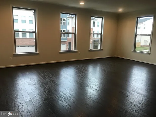 $3,500 | 42416 Dogwood Glen Square, Sterling, VA 20166