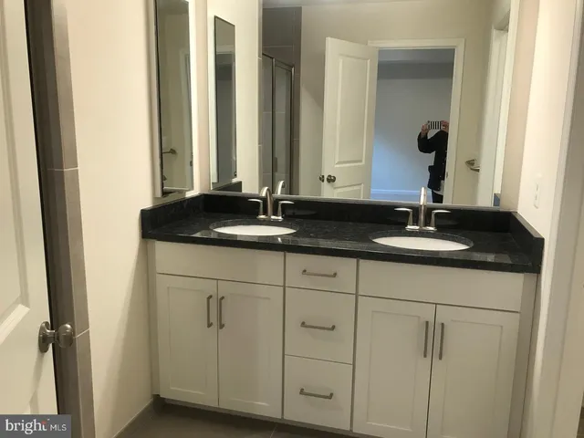 $3,500 | 42416 Dogwood Glen Square, Sterling, VA 20166