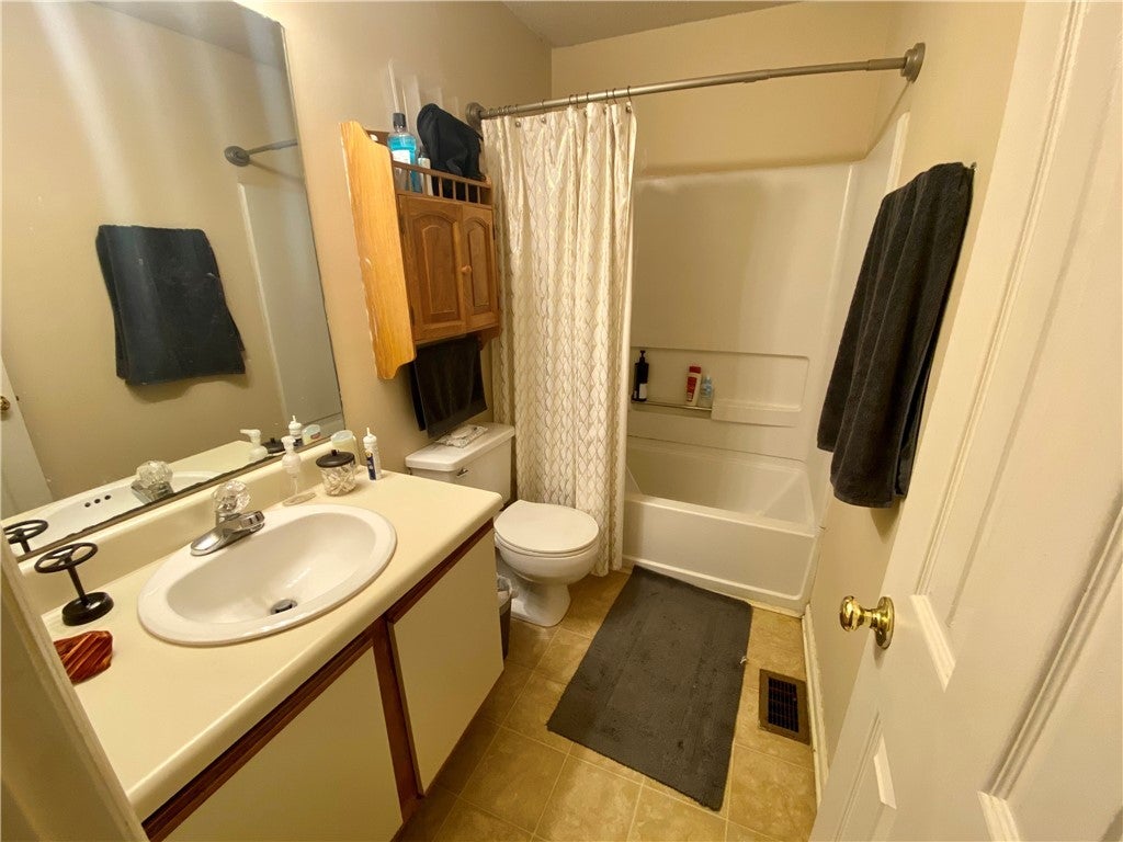 1761 Wire Road, Unit 1010 Auburn, AL 36832 - Photo 15 of 18 Gallery Image 15