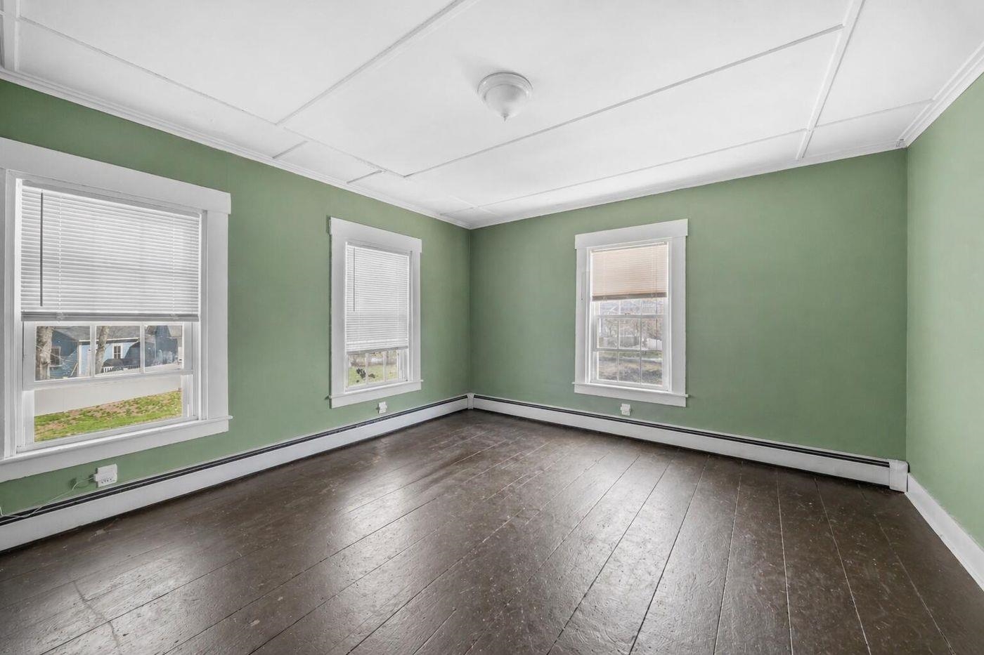 862 Portland Street Rochester, NH 03868 - Photo 5 of 7