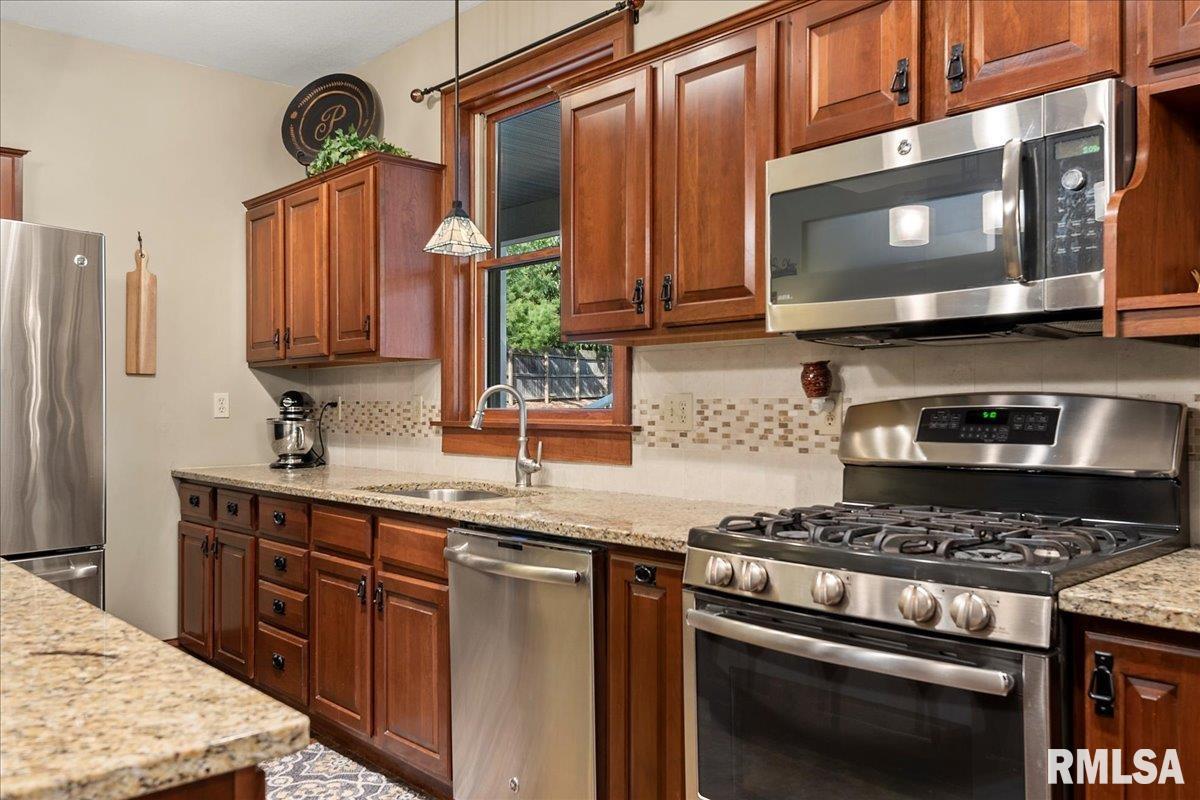 5920 Waldmire Road Rochester, IL 62563 - Photo 27 of 86