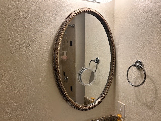 4401 Marina Street, Unit B Houston, TX 77007 - Photo 20 of 26 a bathroom with a sink and a mirror
