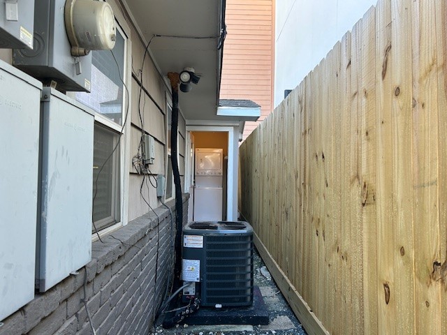 4401 Marina Street, Unit B Houston, TX 77007 - Photo 26 of 26 a view of a balcony with wooden floor