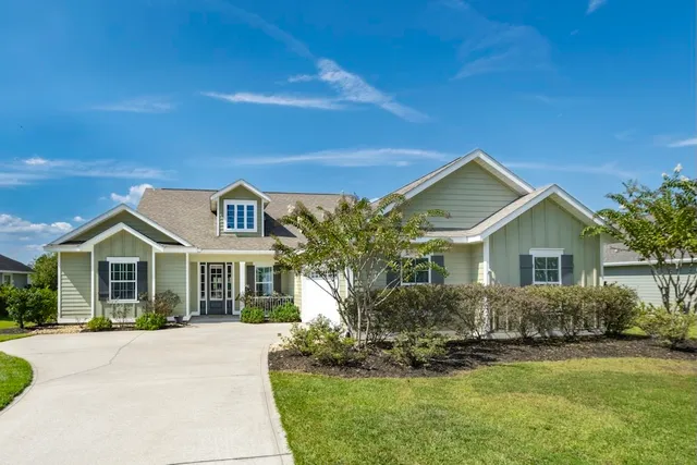 $449,900 | 207 Edgewater Drive, St. Marys, GA 31558