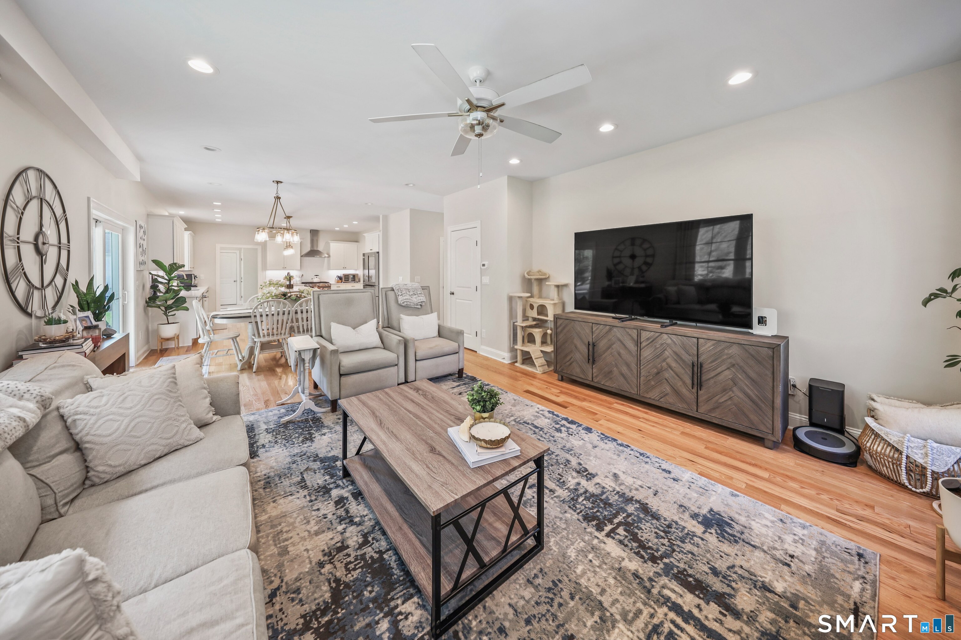 18 Hunting Ridge Road Greenwich, CT 06831 - Photo 12 of 40 Gallery Image 12