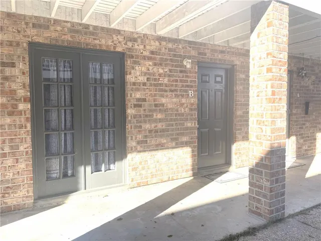 $140,000 | 56 Carriage Lane, Unit B, Destrehan, LA 70047